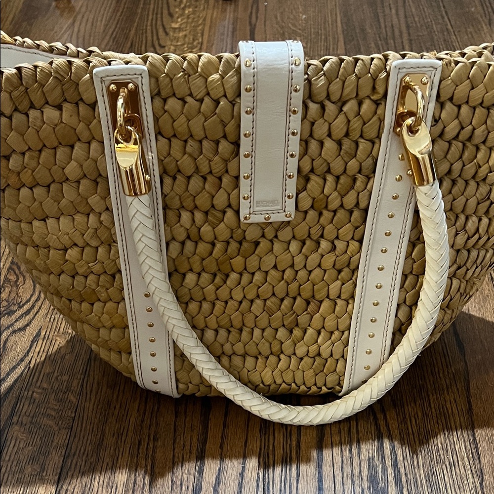 Michael Kors Natural Straw Tote with White Trim and Gold Hardware - Picture 4 of 8